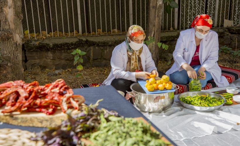 Salgın geleneksel yöntemlerle hazırlanan gıda ürünlerine talebi artırdı