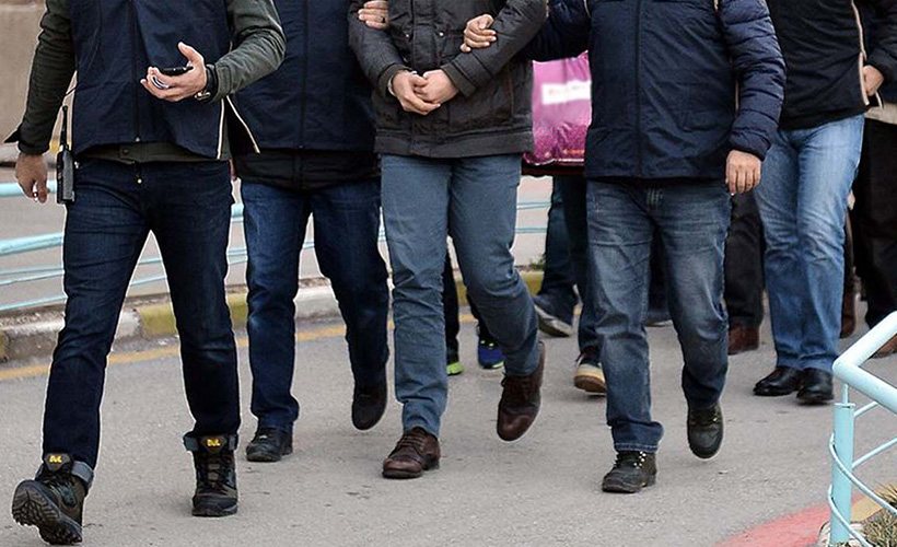 Adana merkezli 12 ilde FETÖ operasyonu