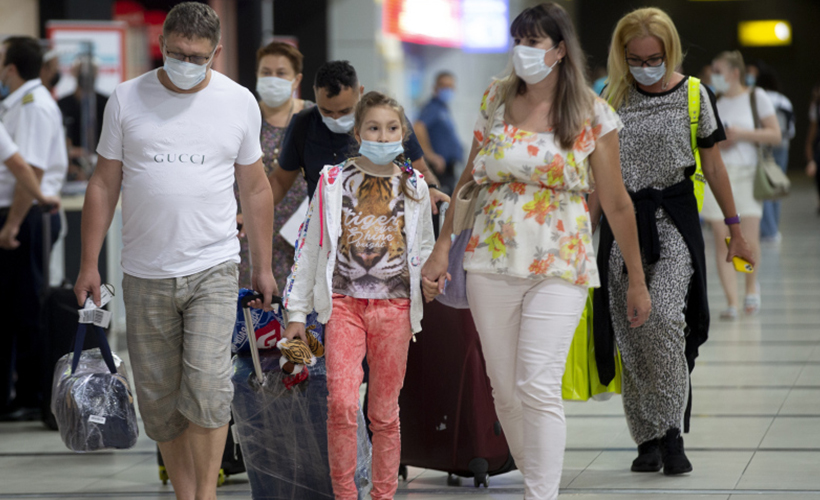 İkinci bir karantina korkusu yüzünden Ruslar, tatil beldelerine kaçıyor