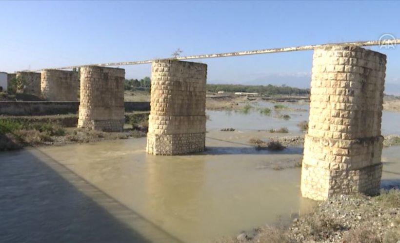 İşgalden kurtarılan bölgedeki barajın kapakları 30 yıldan sonra yeniden açıldı