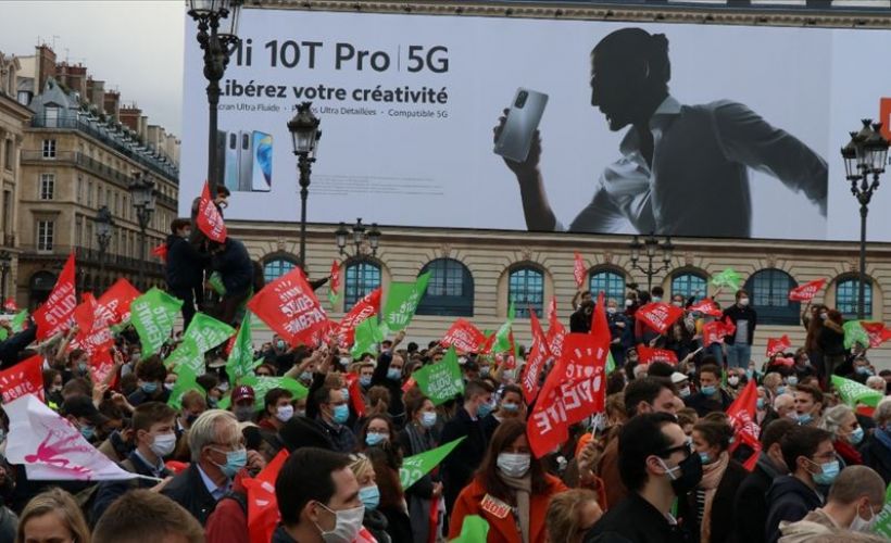 Fransa’da biyoetik yasa tasarısı protesto edildi