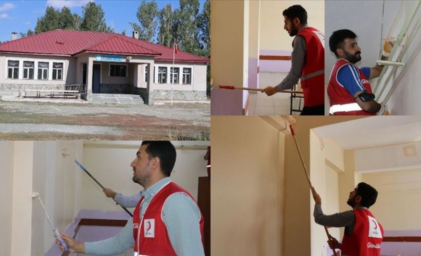 Kızılay gönüllüleri köy okulunu boyayarak, yüz yüze eğitime hazırladı