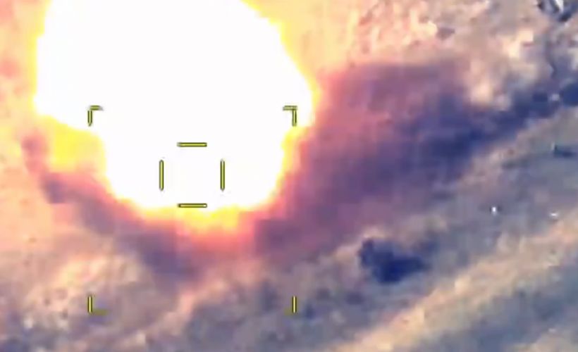 Azerbaycan, ateşkesi ihlal eden Ermenistan ordusunun zırhlı araçlarını imha etti