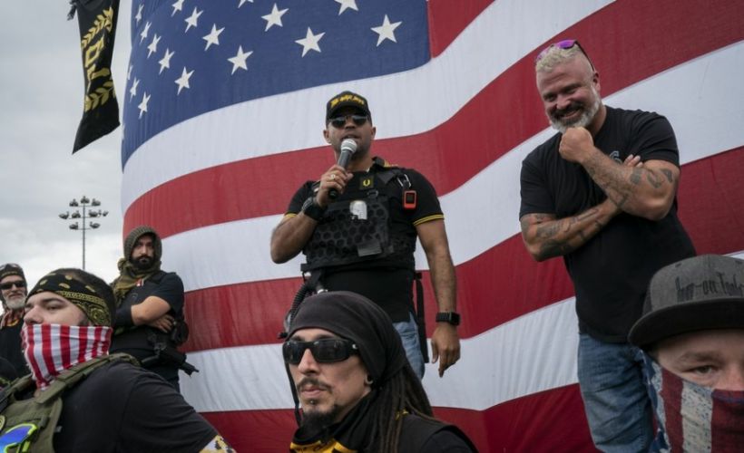 'İç savaş davulları... Amerikalılar seçimlerde canlarını ve mallarını korumaya nasıl hazırlanıyor?'