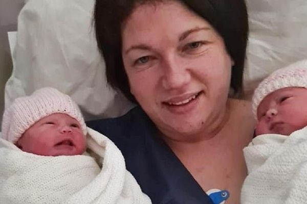 İngiltere'de 9 haftalık gebe kadın Kovid-19'a yakalandı... Komada ikiz doğurdu