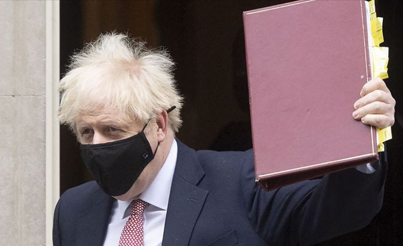 Johnson yeni kısıtlamaları açıkladı