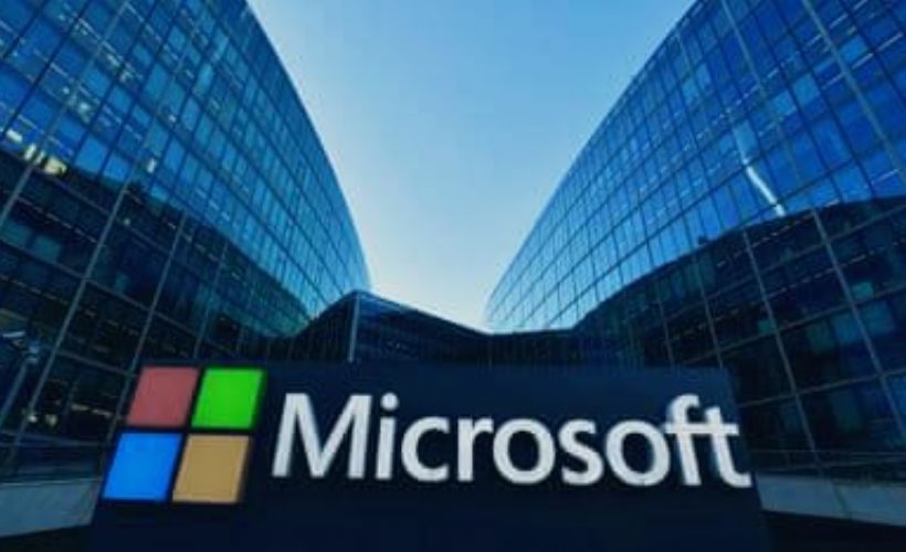 Microsoft  personellerine evden çalışmayı kalıcı hale getiriyor