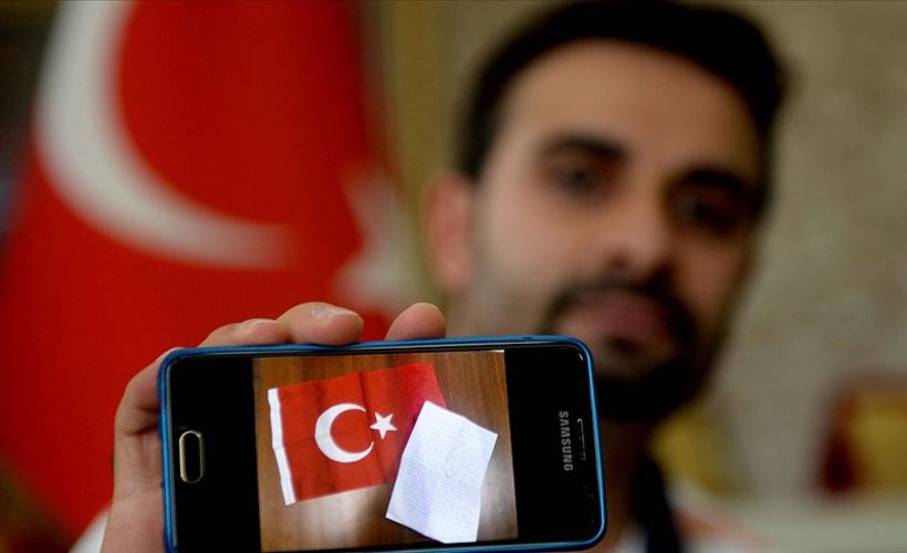 Öğretmen çift Azerbaycan'a destek için nişan yüzüğünü gönderdi