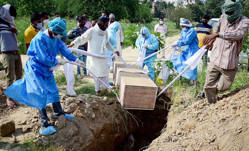 Hindistan'da koronadan ölümler yeniden yükselişe geçti