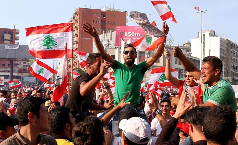 Lübnan'da göstericiler yine sokaklarda