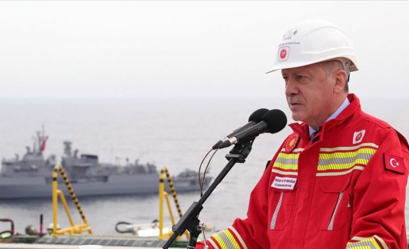 Cumhurbaşkanı Erdoğan, Fatih sondaj gemisini ziyaret etti
