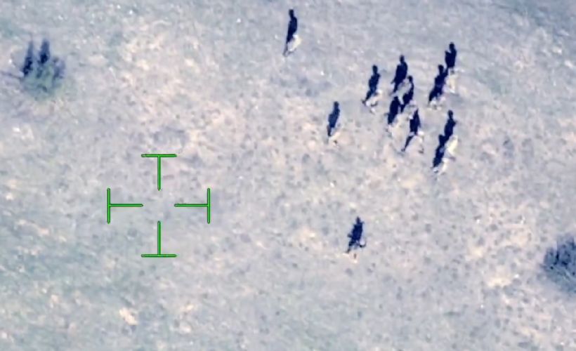 Azerbaycan Savunma Bakanlığı, Ermenistan özel birliklerinin siperlerini bırakıp kaçma görüntülerini paylaştı