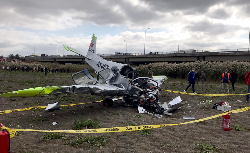 İstanbul’da eğitim uçağı düştü