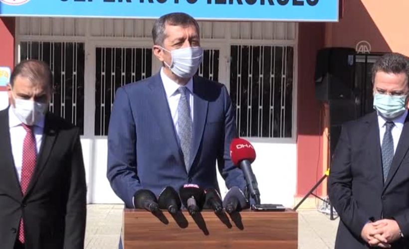 Milli Eğitim Bakanı Selçuk: 'Ara tatilde eğitim yapılıp yapılmayacağı ile ilgili bir çalışmamız şu anda yok'