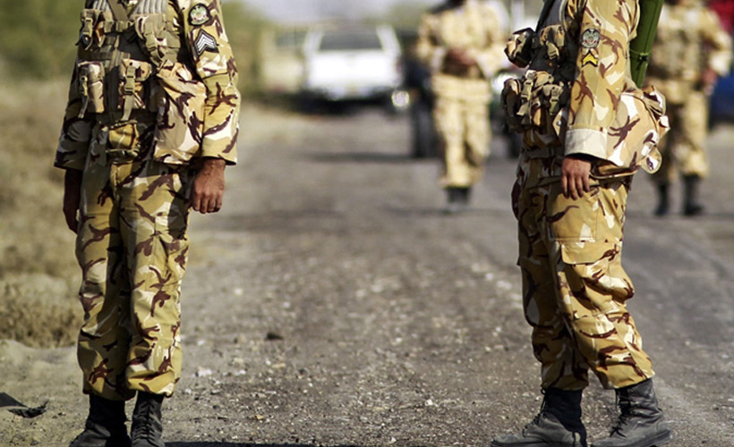 İran’dan sınıra askeri yığınak