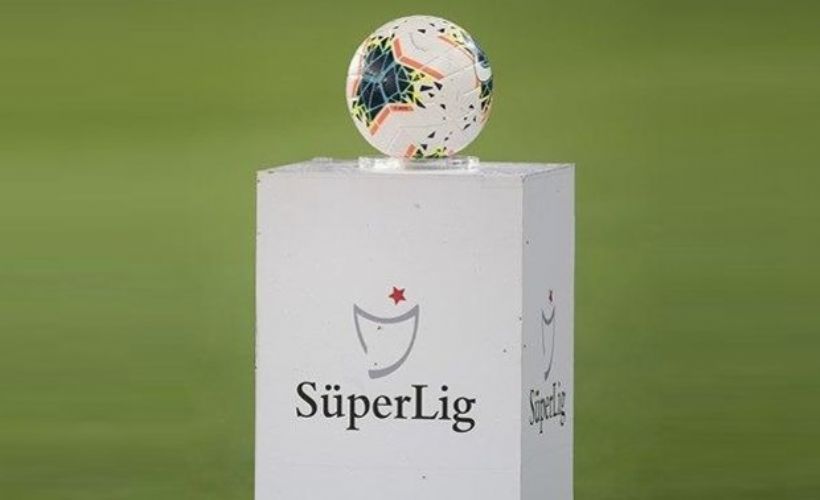 Süper Lig'de flaş ayrılık! Teknik direktörün görevine son verildi