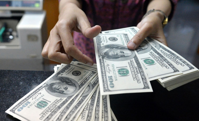 Dolar yeni haftaya rekor seviyede başladı