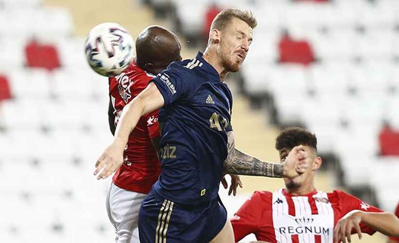 Fenerbahçe maç fazlasıyla lider