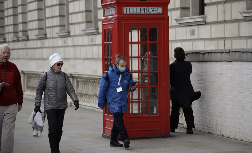İngiltere’de iki haftada bir korona testi şartı