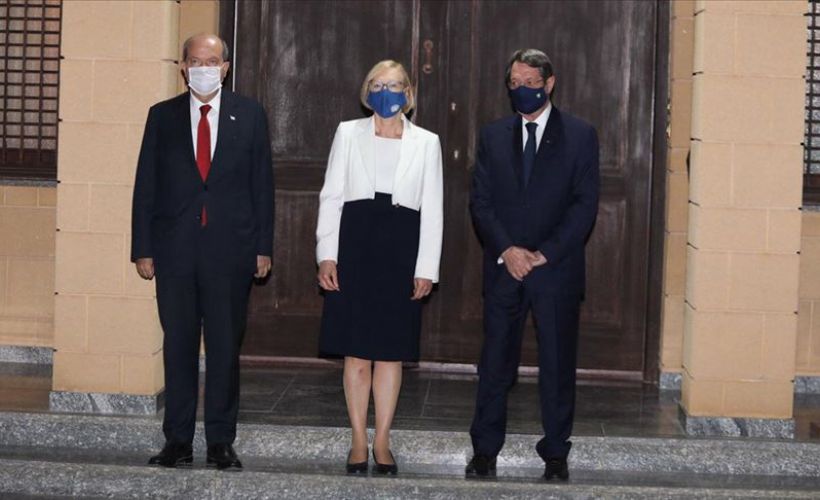 KKTC Cumhurbaşkanı Tatar, ilk kez Rum lider Anastasiadis ile görüştü