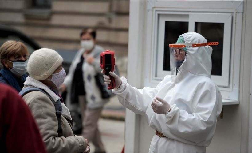 İtalya'da son 24 saatte 25 bin 271 Kovid-19 vakası tespit edildi