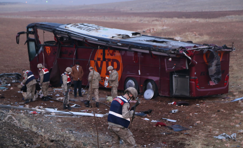 Şanlıurfa'da faci kaza: 29 kişi yaralandı