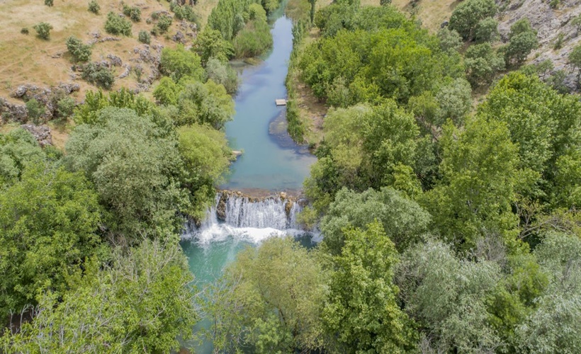 Karasu, vadisiyle büyülüyor