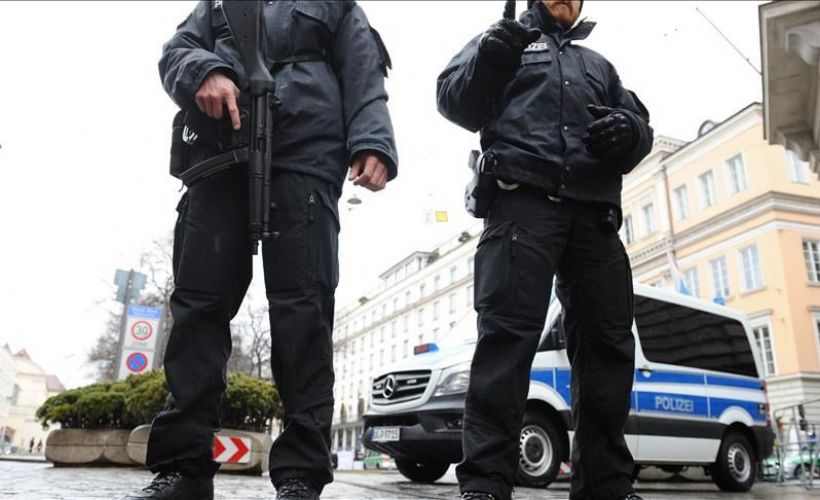 Almanya’daki bir araştırma, polislerin ırkçı davrandığını ortaya koydu