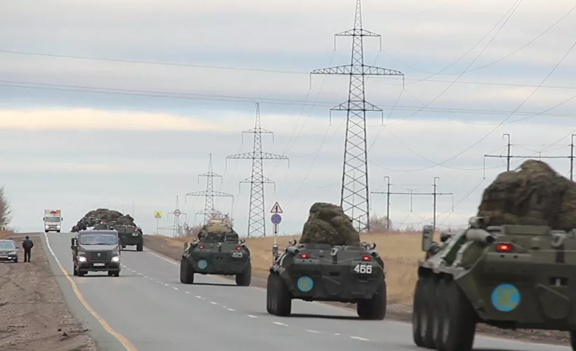 Rus askerleri Karabağ’da devriyeye başladı