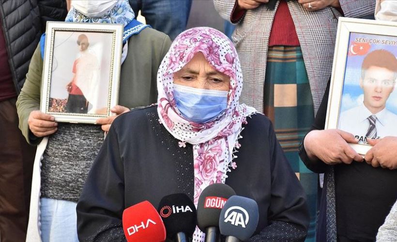 Diyarbakır'da evlat nöbetine katılan anne: Anneler bize destek olsun