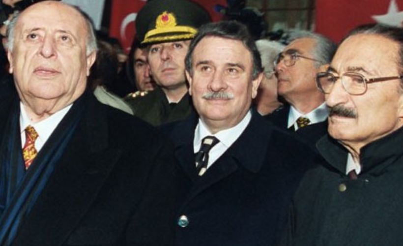 Yıldırım Akbulut ne zaman başbakan oldu?