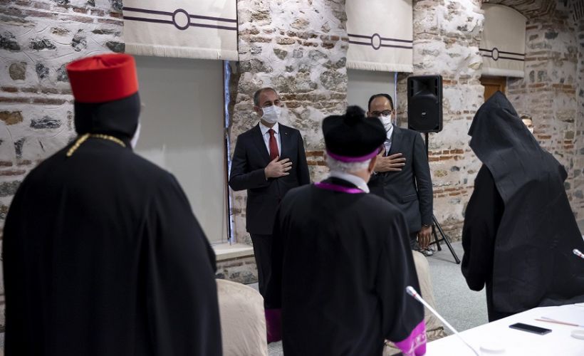 Adalet Bakanı Gül ve Cumhurbaşkanlığı Sözcüsü Kalın, azınlık cemaatlerinin temsilcileriyle buluştu