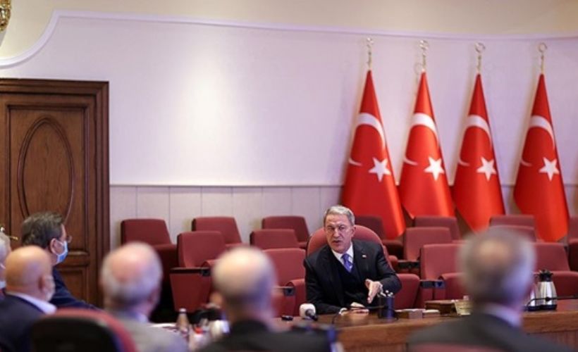 Milli Savunma Bakanı Akar: Orduyu 'satılmış' kelimesiyle yan yana koymak akla ziyan bir husus