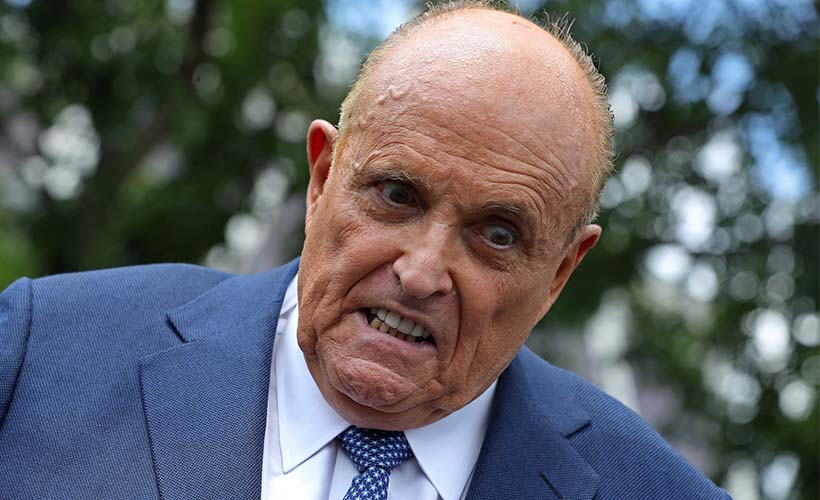 Trump'ın avukatı Giuliani koronavirüse yakalandı