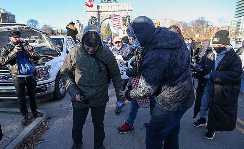 AA kameramanı, New York'ta saldırıya uğradı