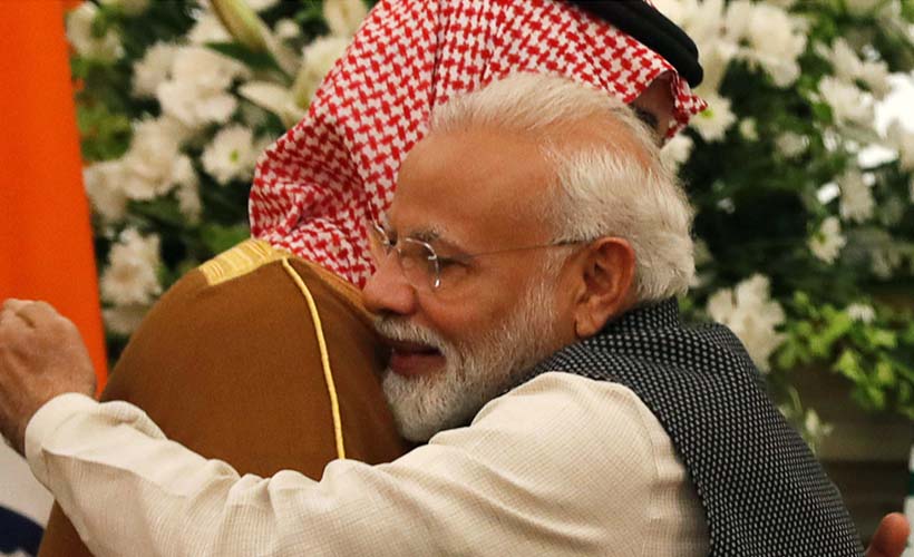 'Pakistan’a sırtını dönen Riyad, Hindistan’a kucak açtı'