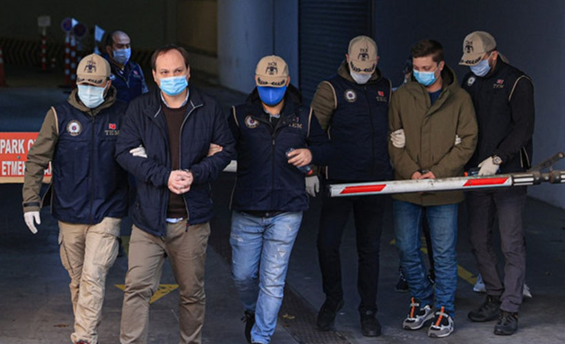 Gözaltındaki Rus gazeteciler serbest