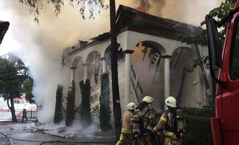Vaniköy Camii yangın raporu açıklandı