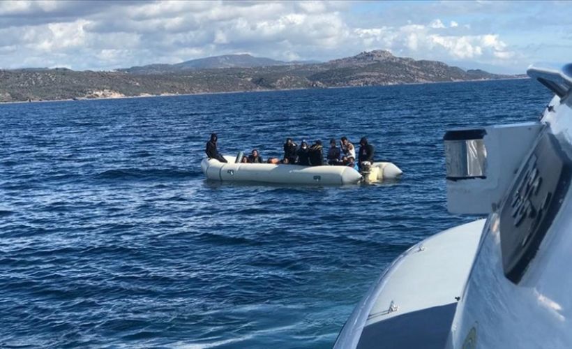 Çanakkale'de Türk kara sularına geri itilen 22 sığınmacı kurtarıldı