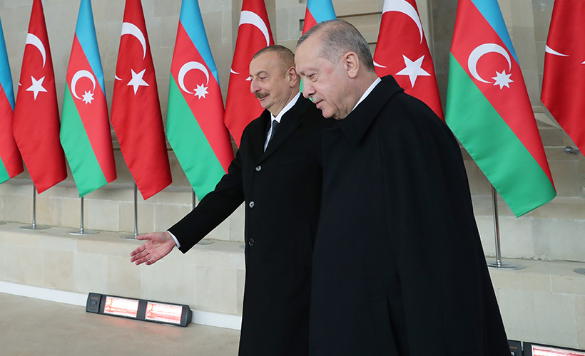 Aliyev'den Türkiye'ye övgü