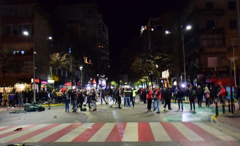 Arnavutluk’ta gergin protestolar devam ediyor