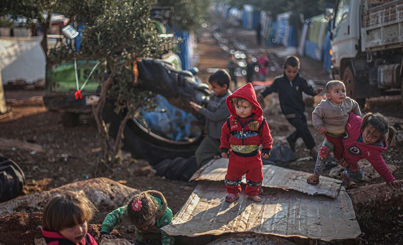 İdlib halkı soğuk kış şartlarına direniyor