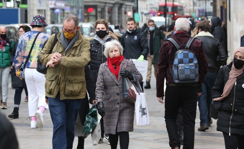 İngiltere'de en çok Kovid-19 vakasının görüldüğü Londra'da önlemler dikkate alınmıyor
