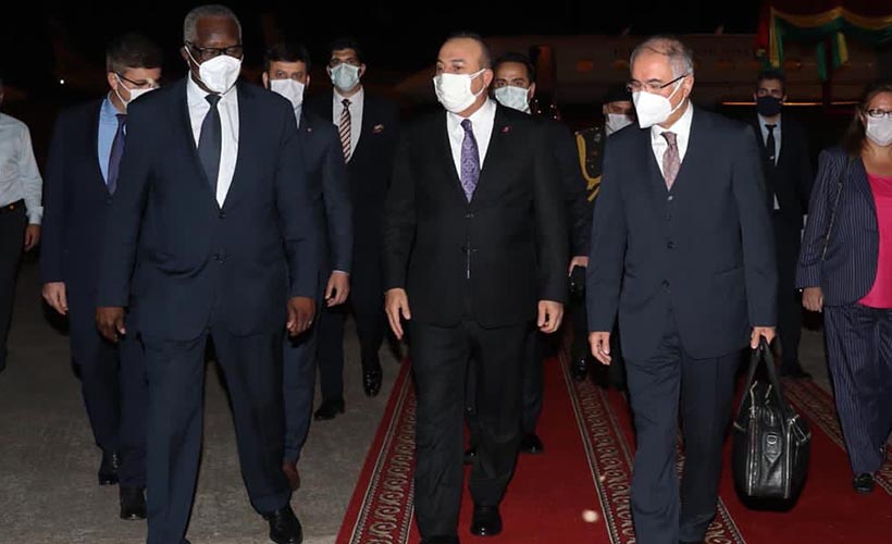 Bakanı Çavuşoğlu Gine’de