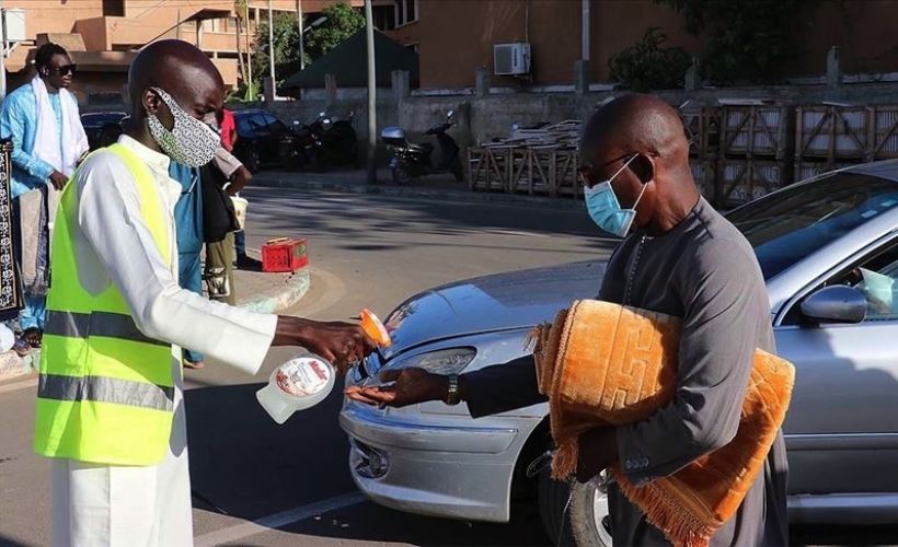 Afrika kıtasında Kovid-19 vaka sayısı 2 milyon 422 bini aştı