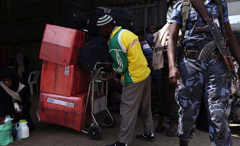 HRW: Suudi Arabistan, sınır dışı etme merkezindeki yüzlerce göçmeni insanlık dışı koşullarda tutuyor