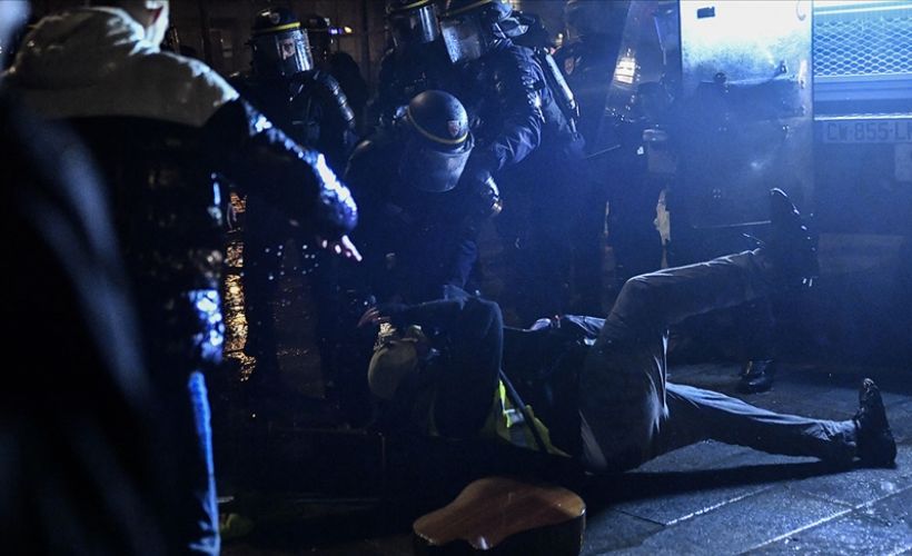Fransa’da polislerden şiddet itirafı