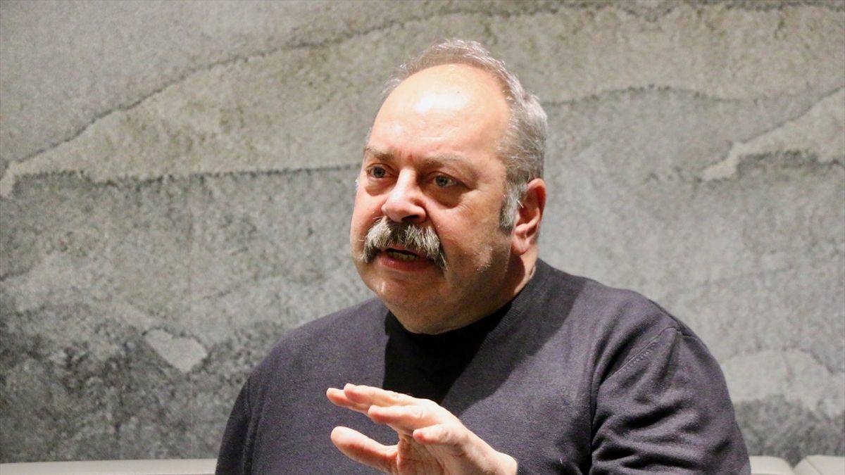 Ali Düşenkalkar kimdir?