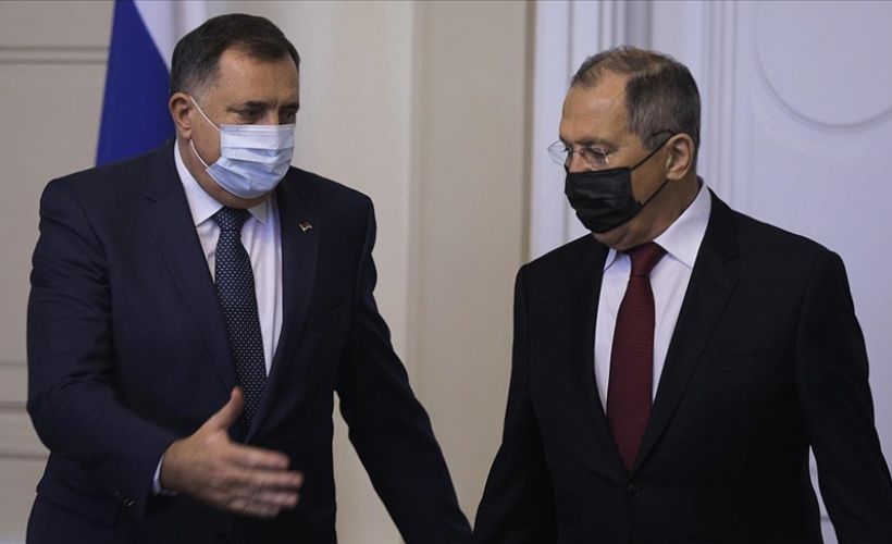 Bosnalı Sırp liderin Lavrov'a hediye ettiği ikona tartışmalara neden oldu