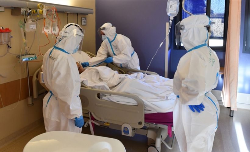 İtalya'da son 24 saatte 674 kişi Kovid-19'dan hayatını kaybetti